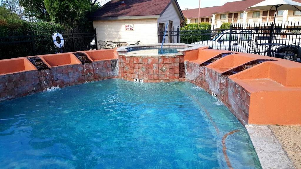 Quality Inn Near Lake Marble Falls Εξωτερικό φωτογραφία
