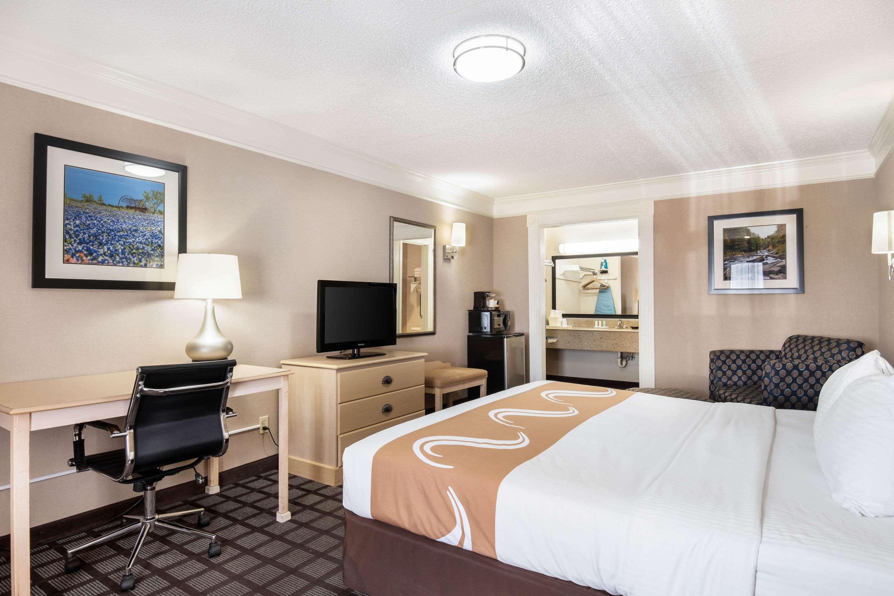 Quality Inn Near Lake Marble Falls Εξωτερικό φωτογραφία