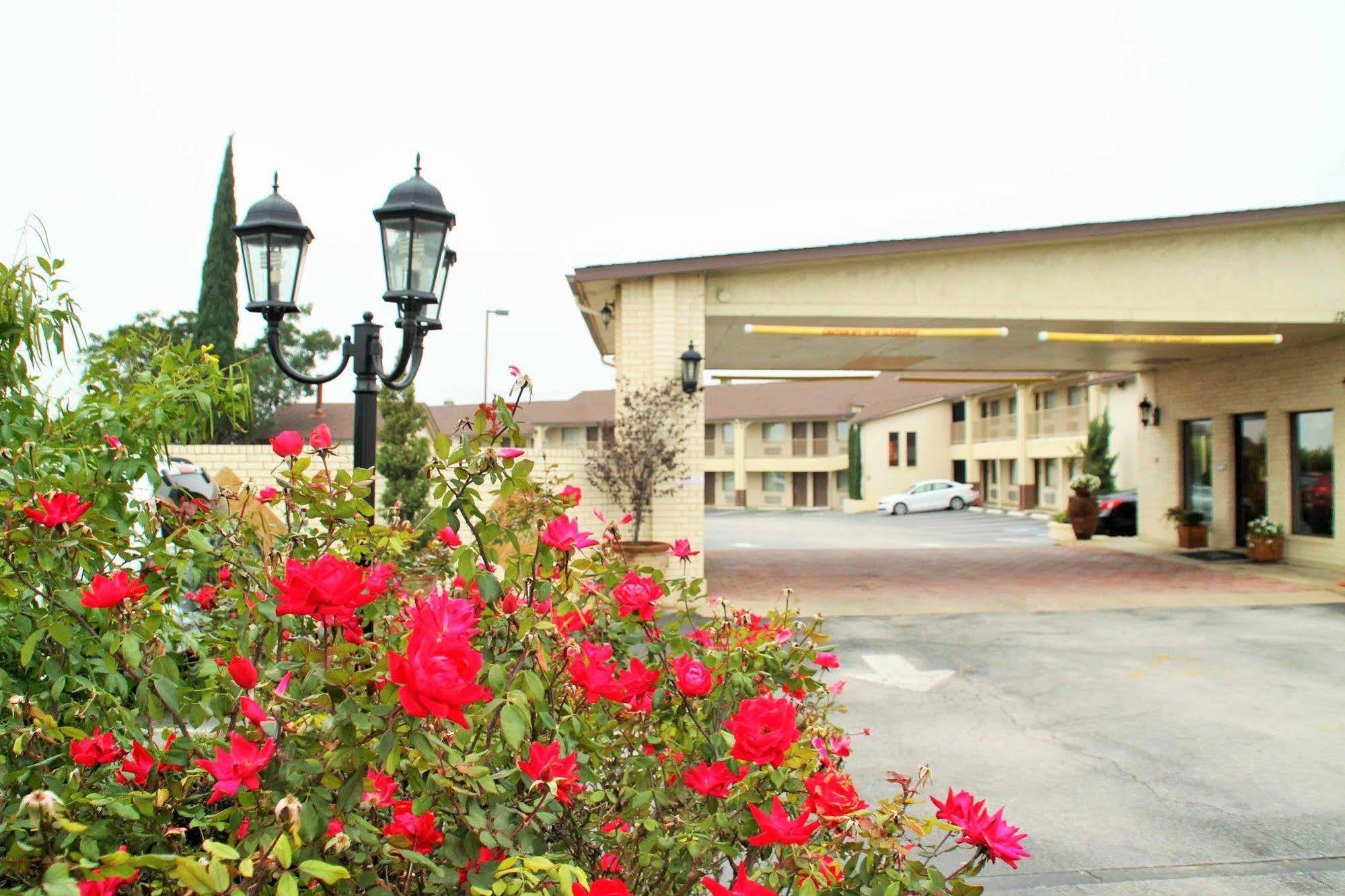Quality Inn Near Lake Marble Falls Εξωτερικό φωτογραφία